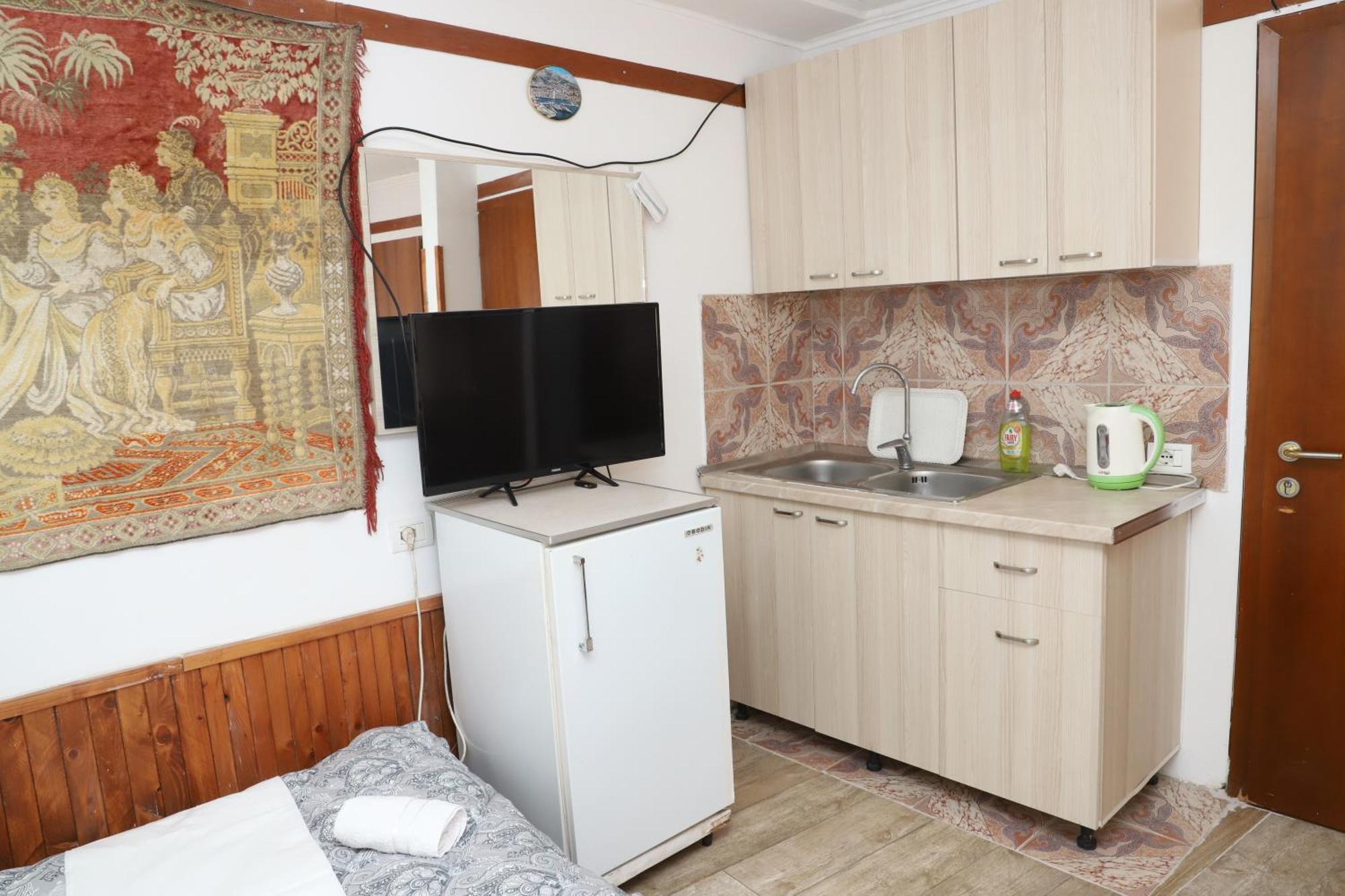 Elvi Aerd Apartment เบราท ภายนอก รูปภาพ